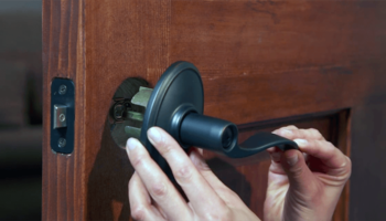 door lock installation - Locksmith Malden MA